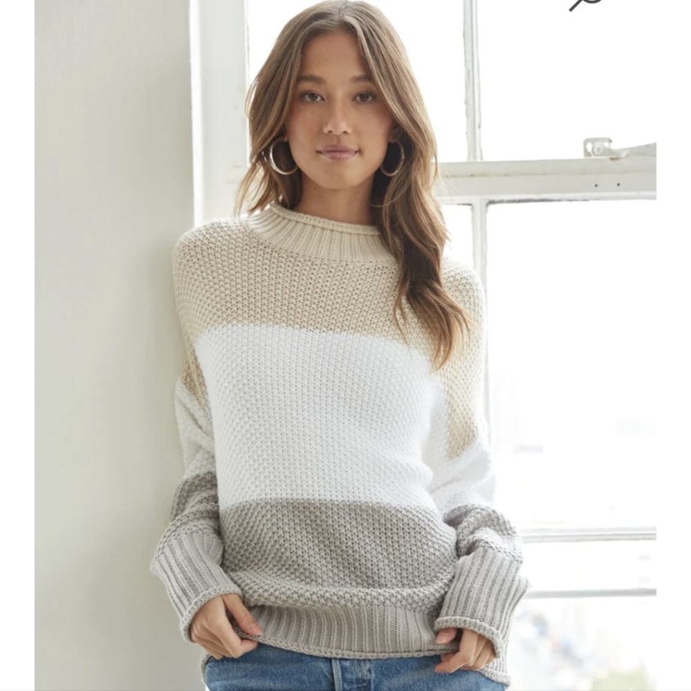 Miracle Women's Sweater in Cream, White, and Gray